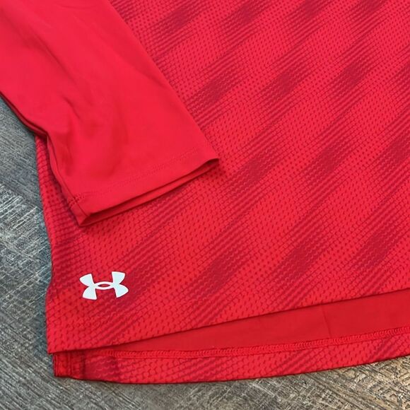 NWT Under Armour Women’s Small Red Loose Fit Hoodie Sweatshirt Athletic Top - Picture 3 of 5